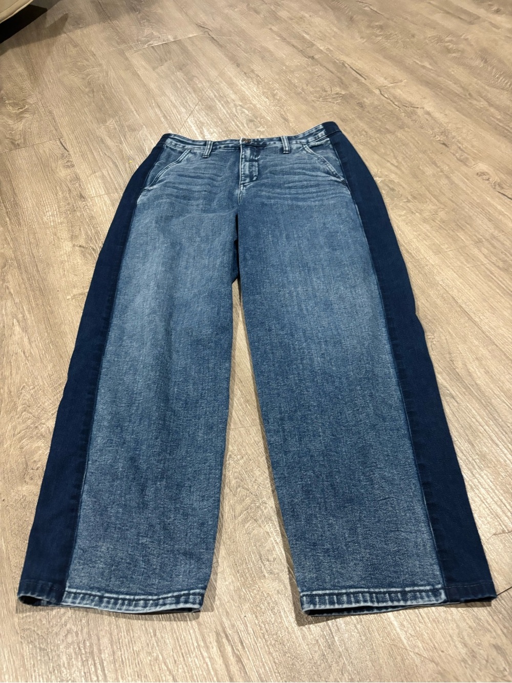 Kut From the Kloth Ashton High Rise Barrel Leg Jeans Size 8 Blue Denim - Picture 3 of 6